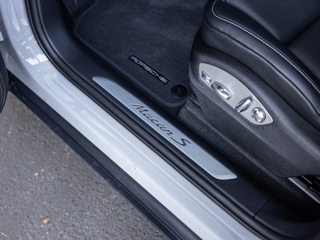 2026 Porsche Macan Macan S