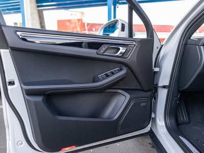 2026 Porsche Macan Macan S