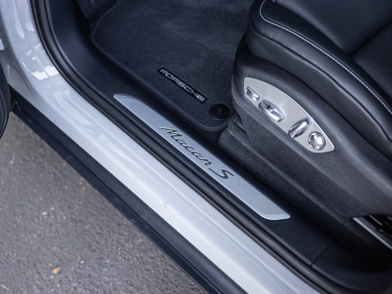 2026 Porsche Macan Macan S