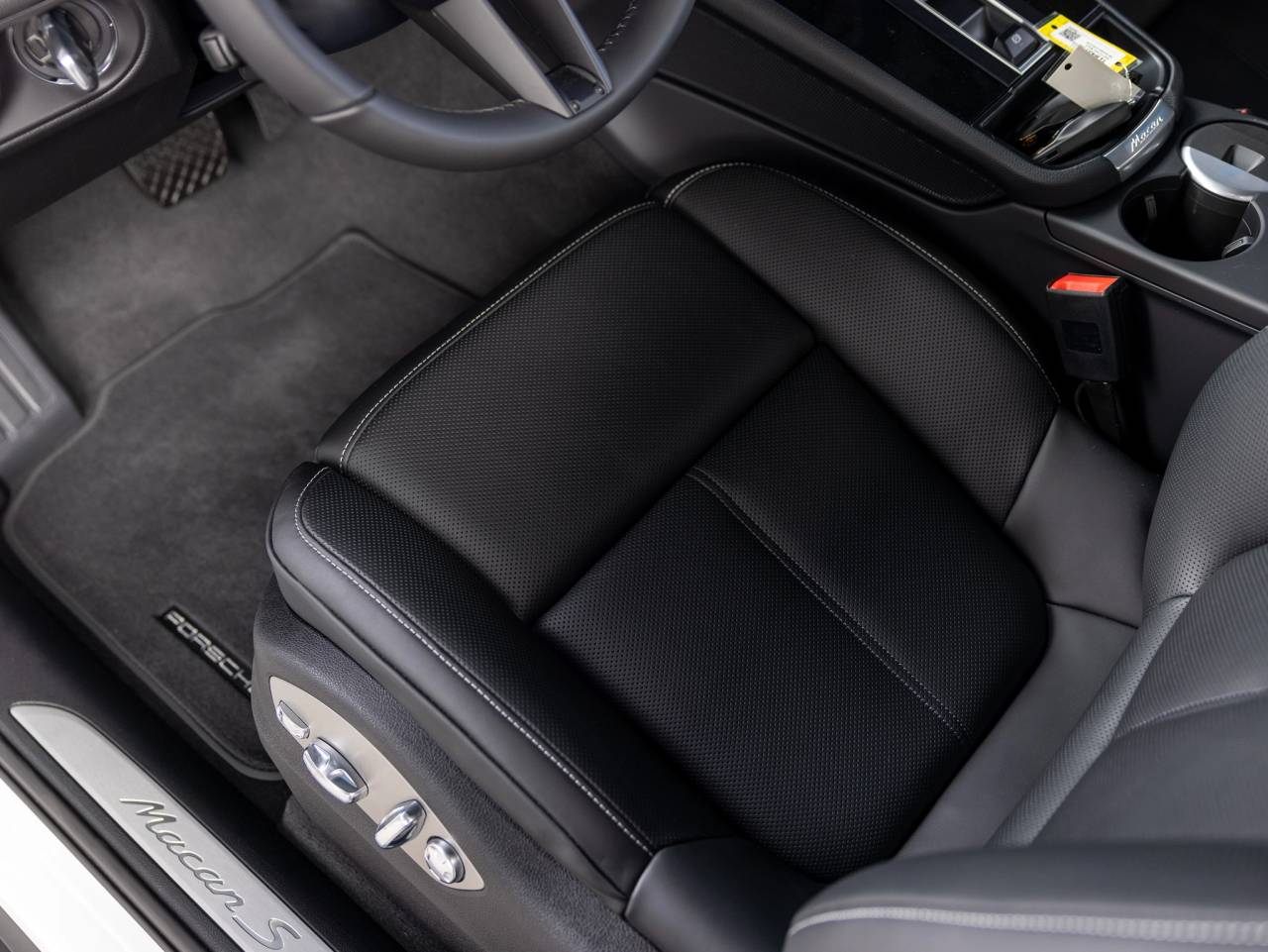 2026 Porsche Macan Macan S