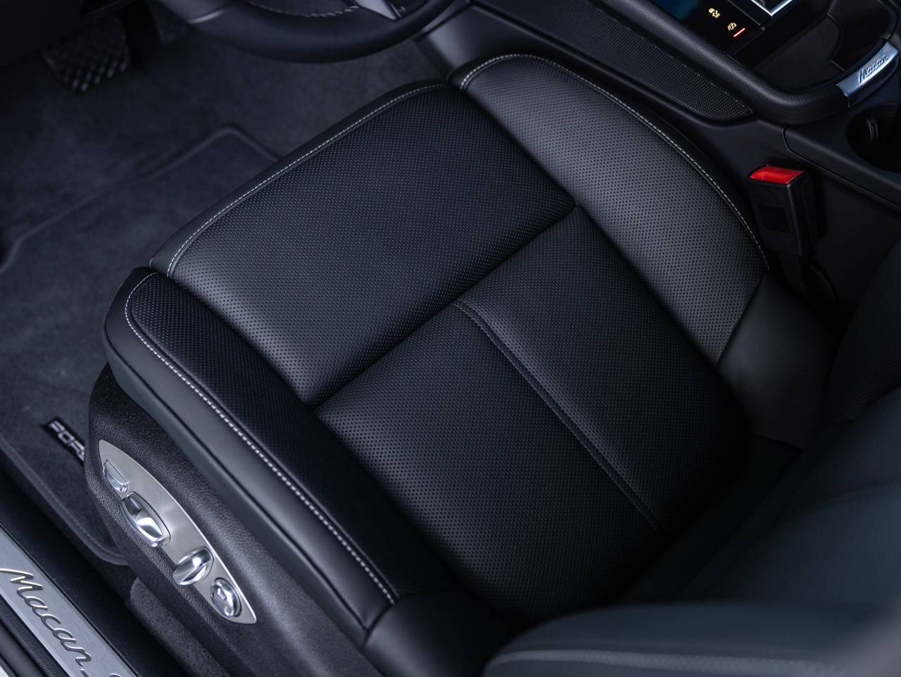 2026 Porsche Macan Macan S