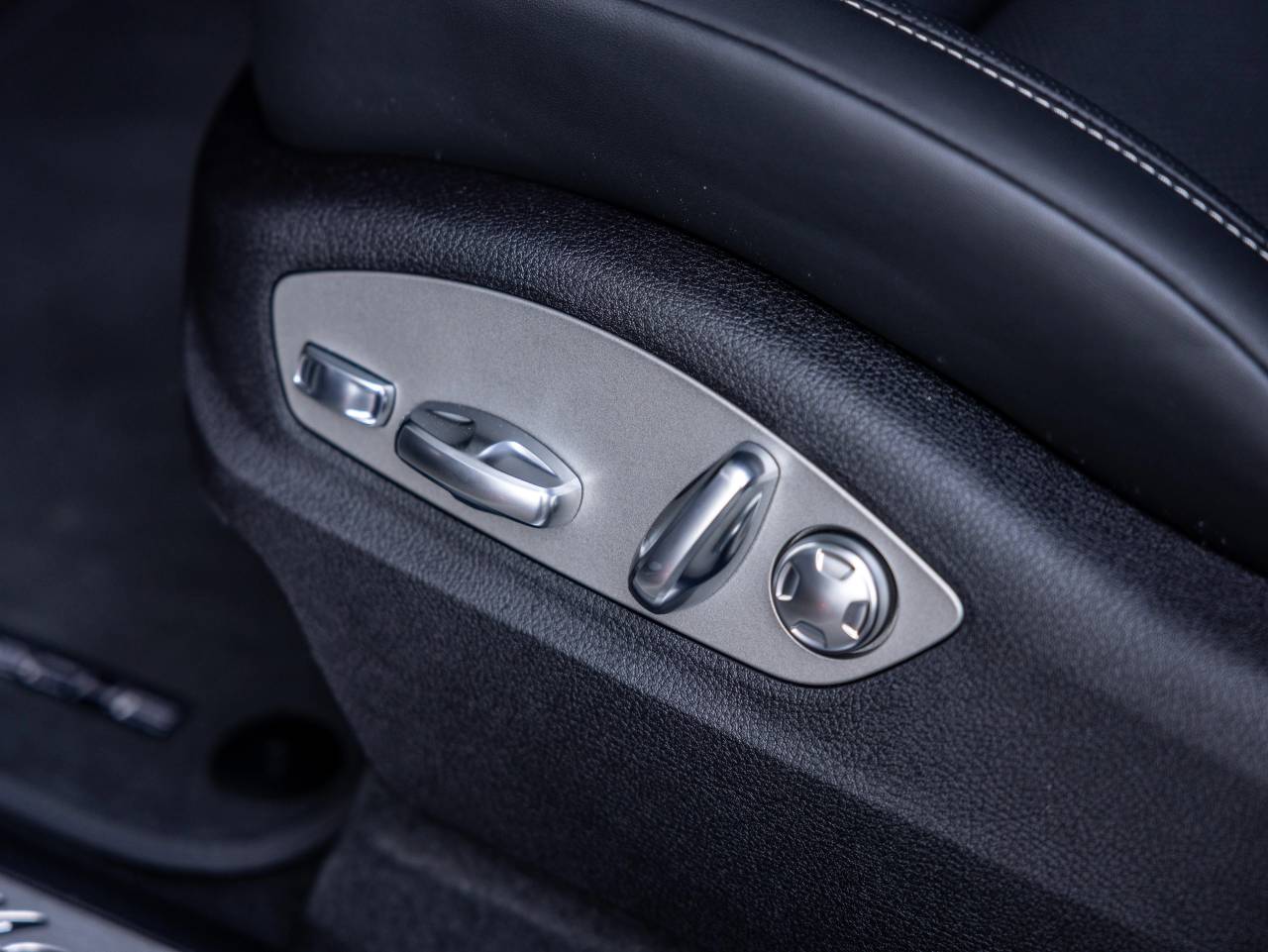 2026 Porsche Macan Macan S