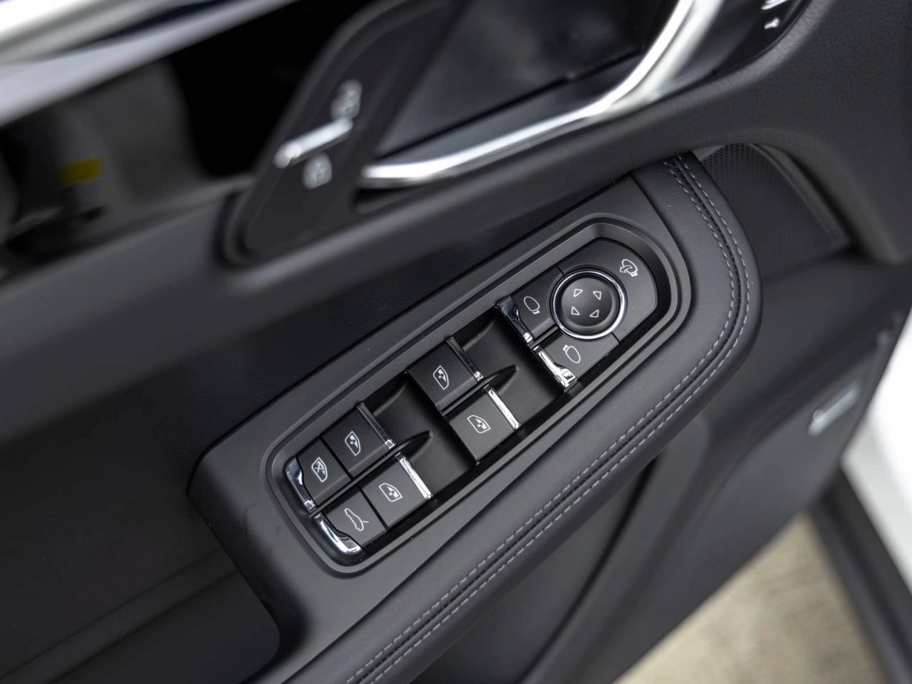2026 Porsche Macan Macan S