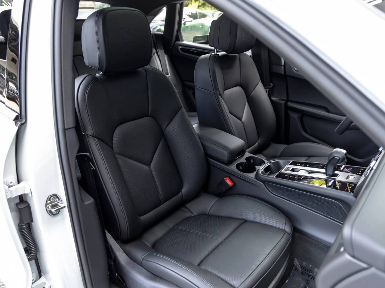2026 Porsche Macan Macan S