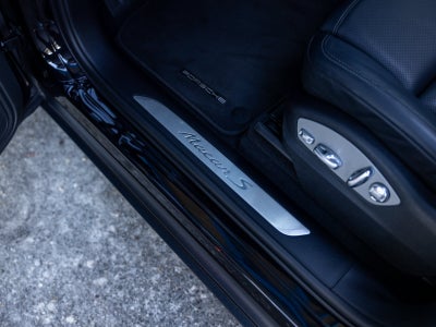 2023 Porsche Macan S