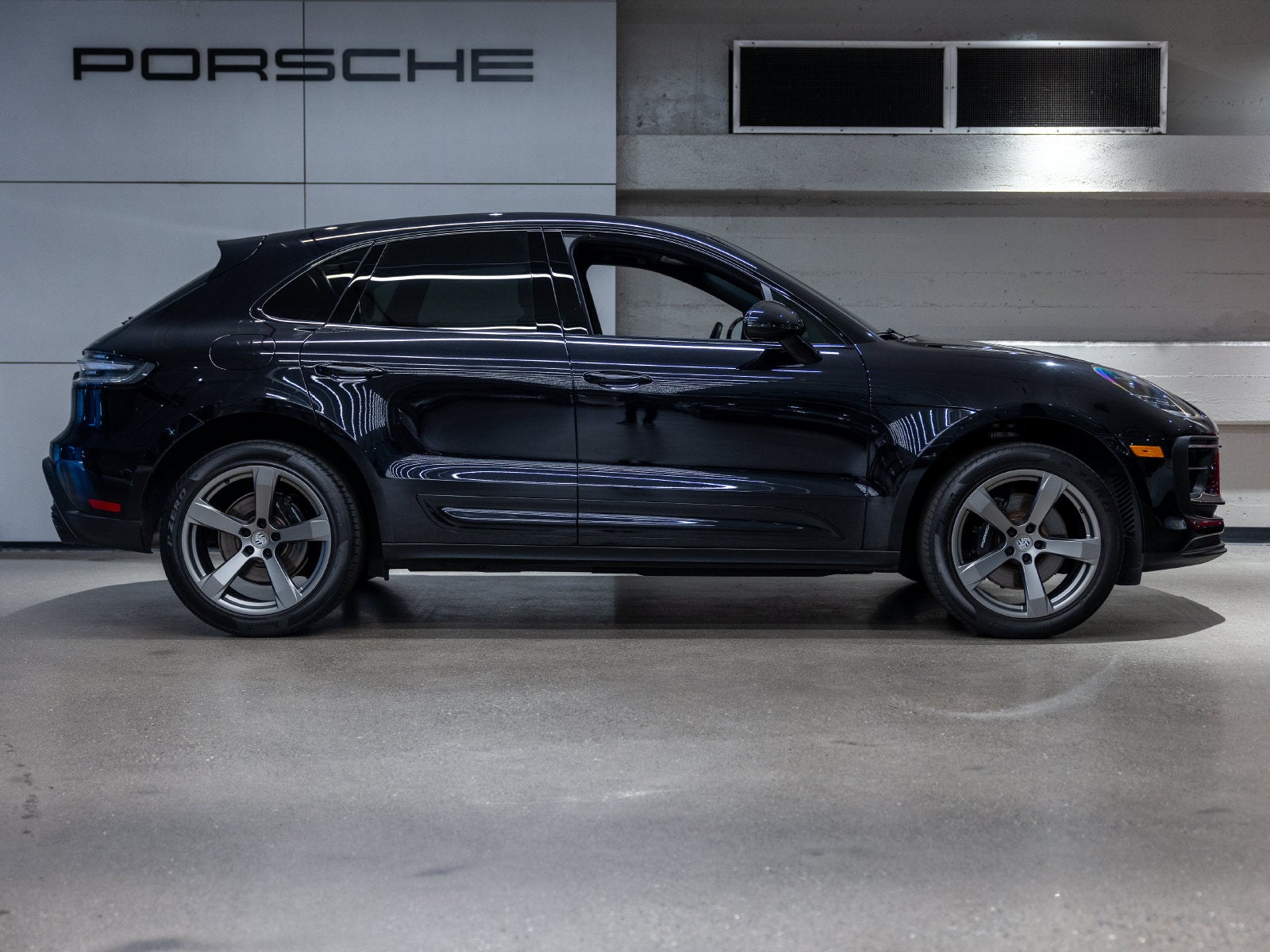 2023 Porsche Macan S