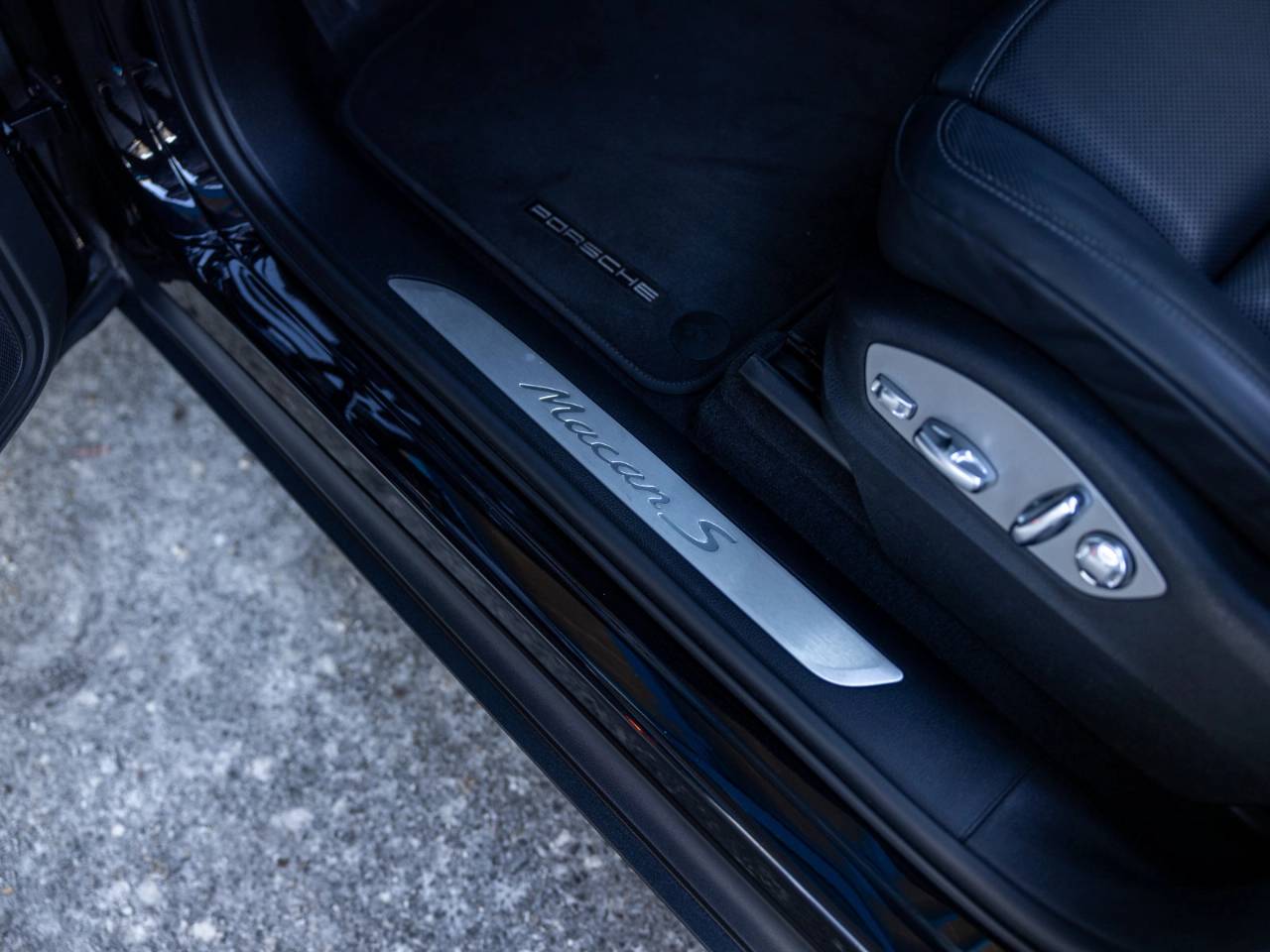 2023 Porsche Macan Macan S
