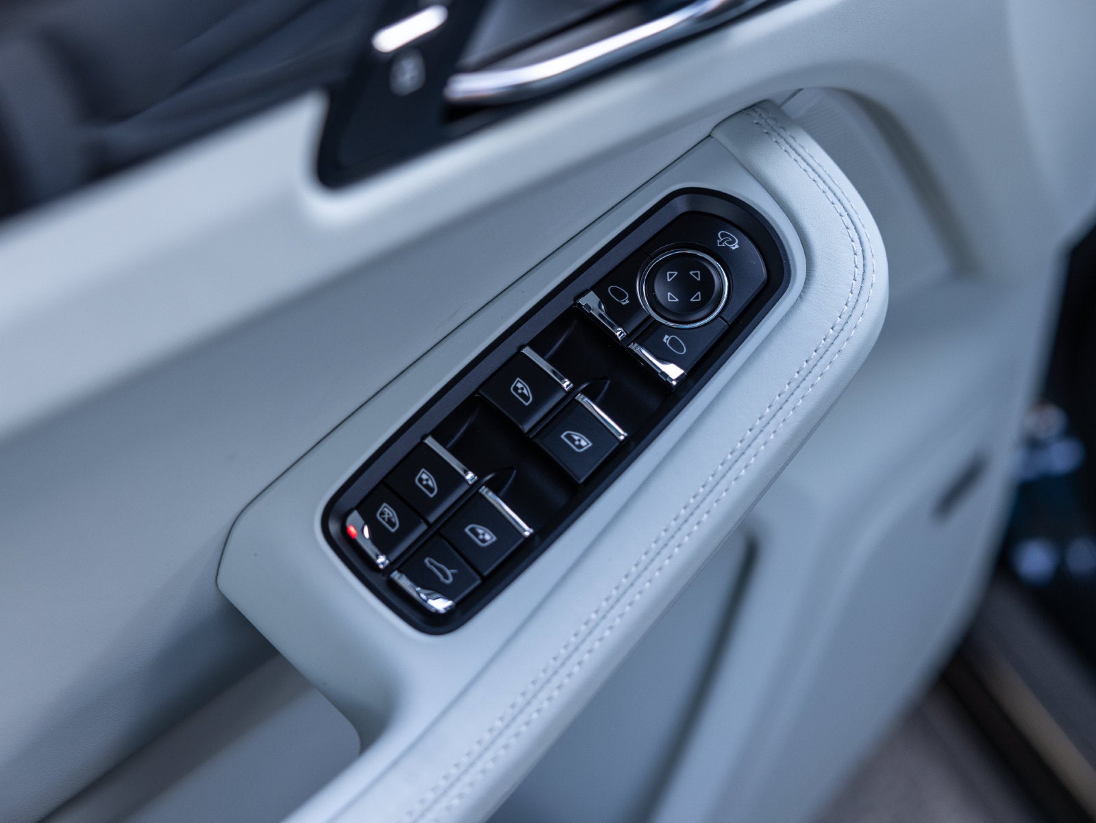 2026 Porsche Macan Macan S