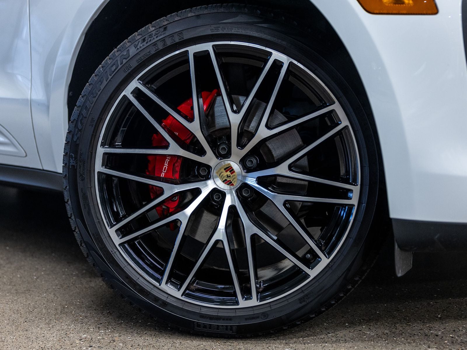 2025 Porsche Macan S
