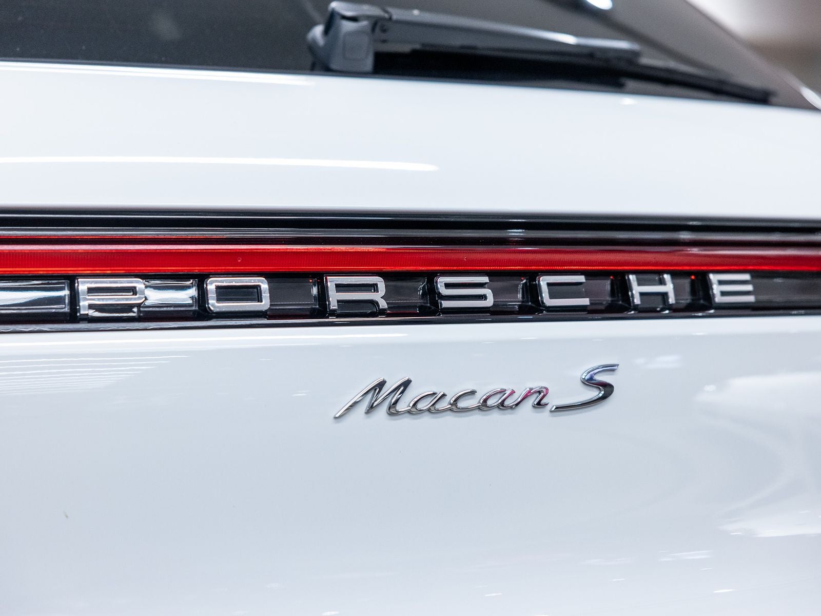 2025 Porsche Macan S
