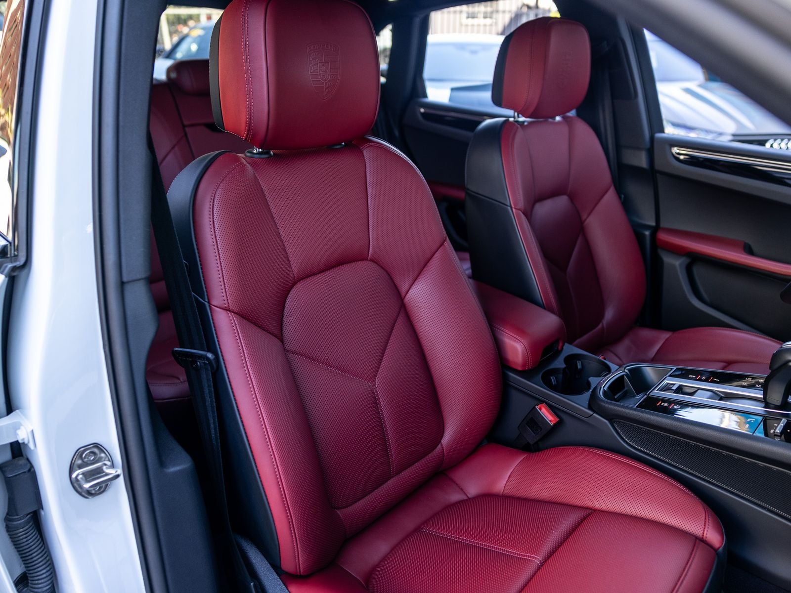 2025 Porsche Macan S