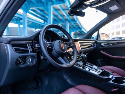 2025 Porsche Macan S