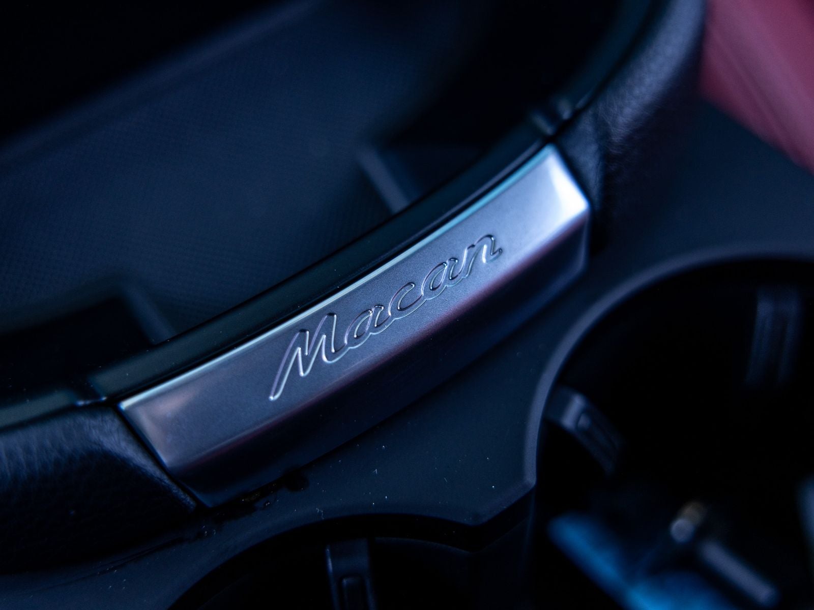 2025 Porsche Macan S