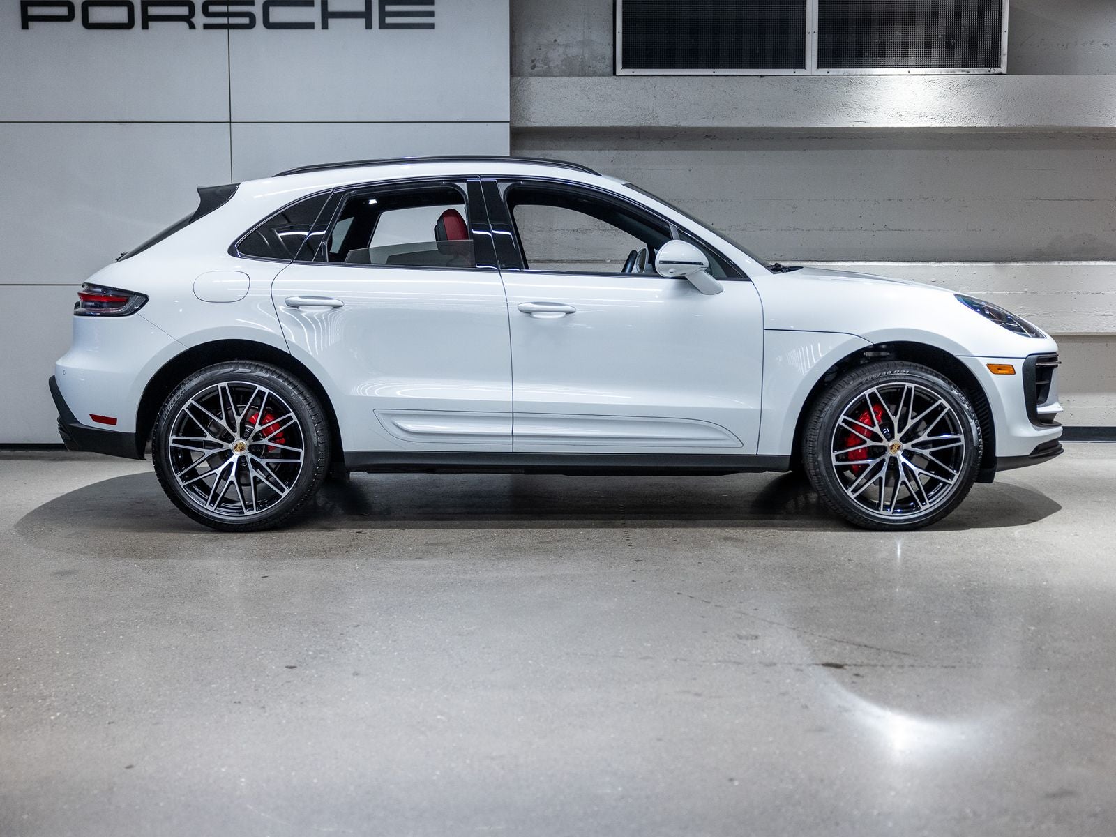 2025 Porsche Macan S
