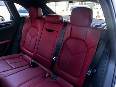 2025 Porsche Macan Macan S