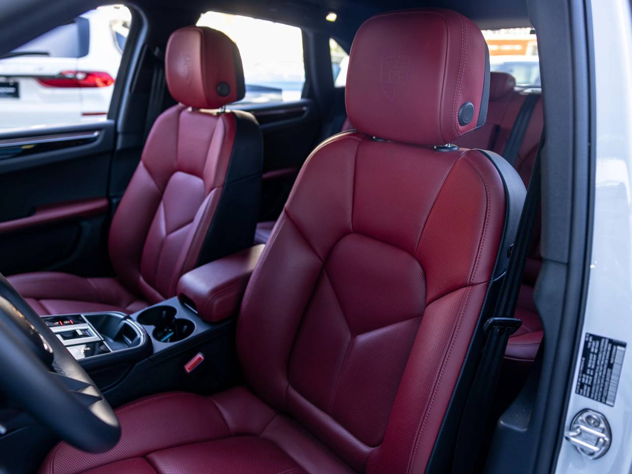 2025 Porsche Macan S