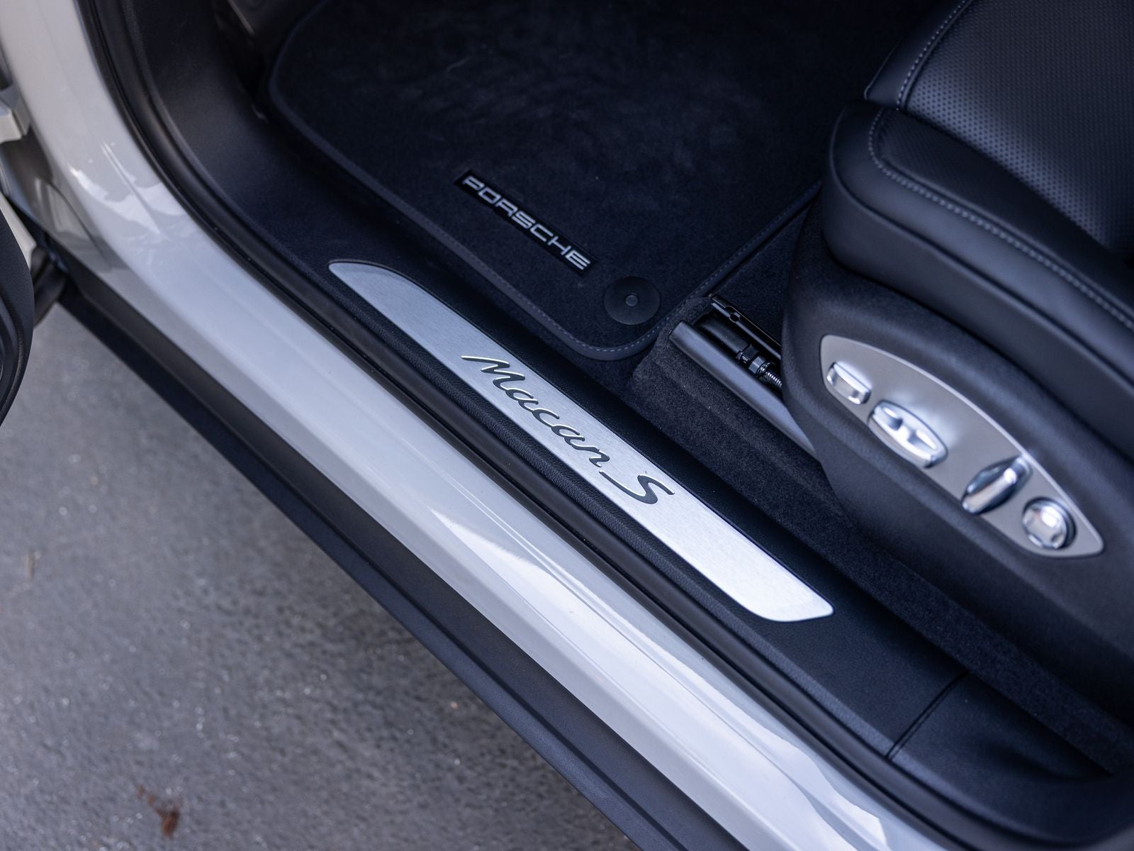 2026 Porsche Macan Macan S