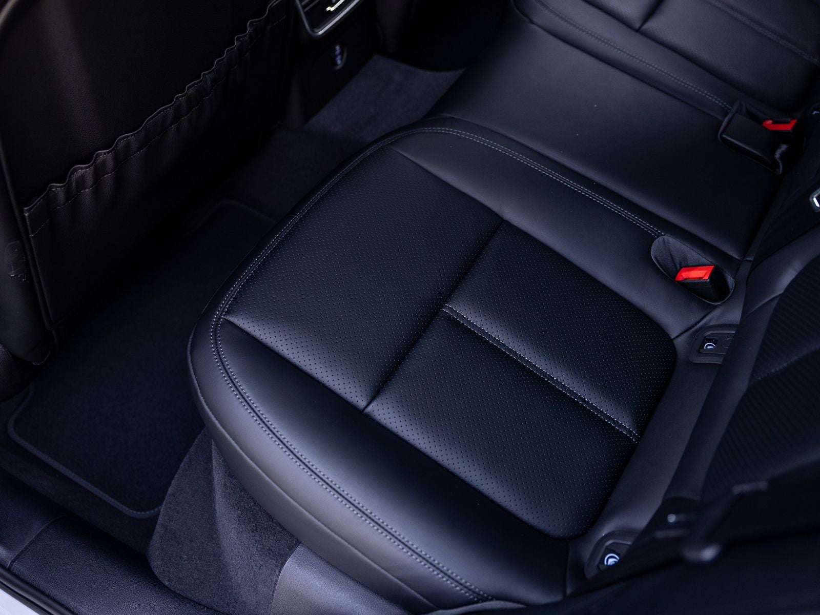 2026 Porsche Macan Macan S