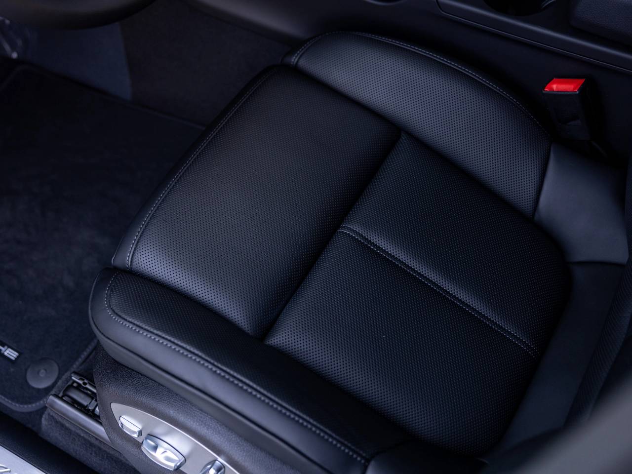 2026 Porsche Macan Macan S