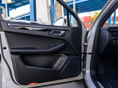 2026 Porsche Macan Macan S