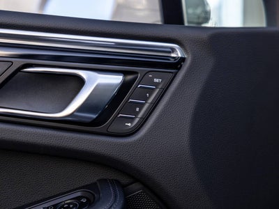 2026 Porsche Macan Macan S