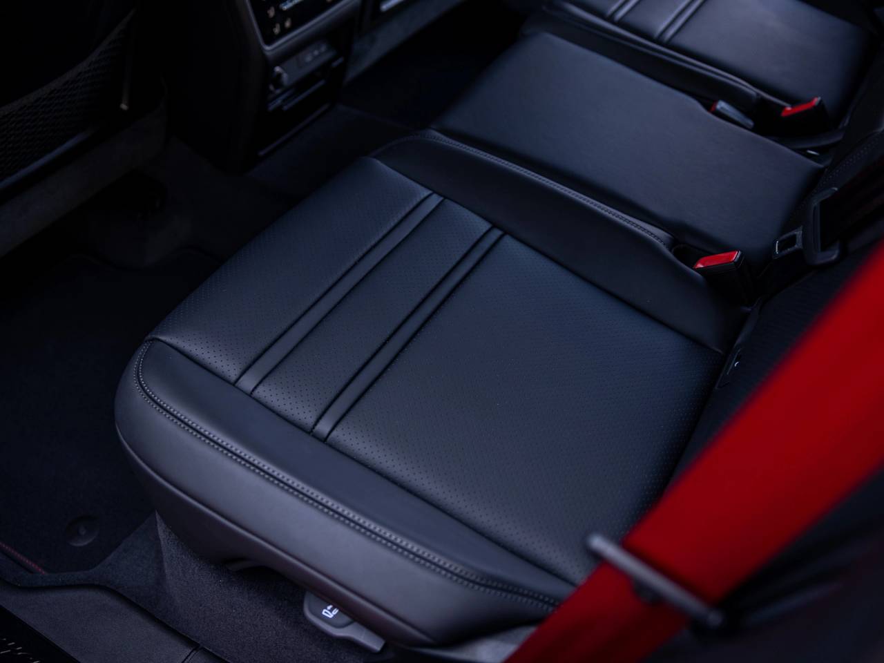 2026 Porsche Cayenne Cayenne GTS