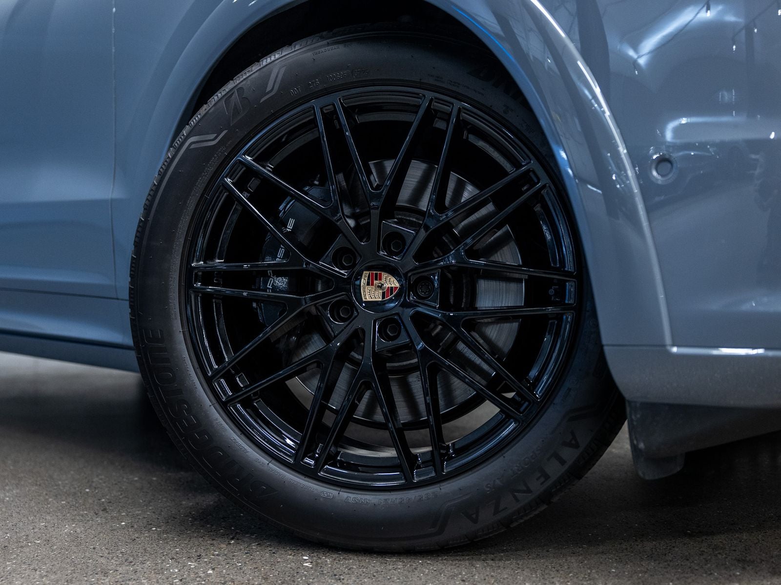 2025 Porsche Cayenne GTS