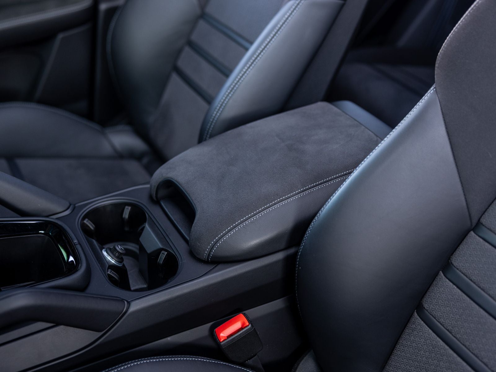 2025 Porsche Cayenne GTS