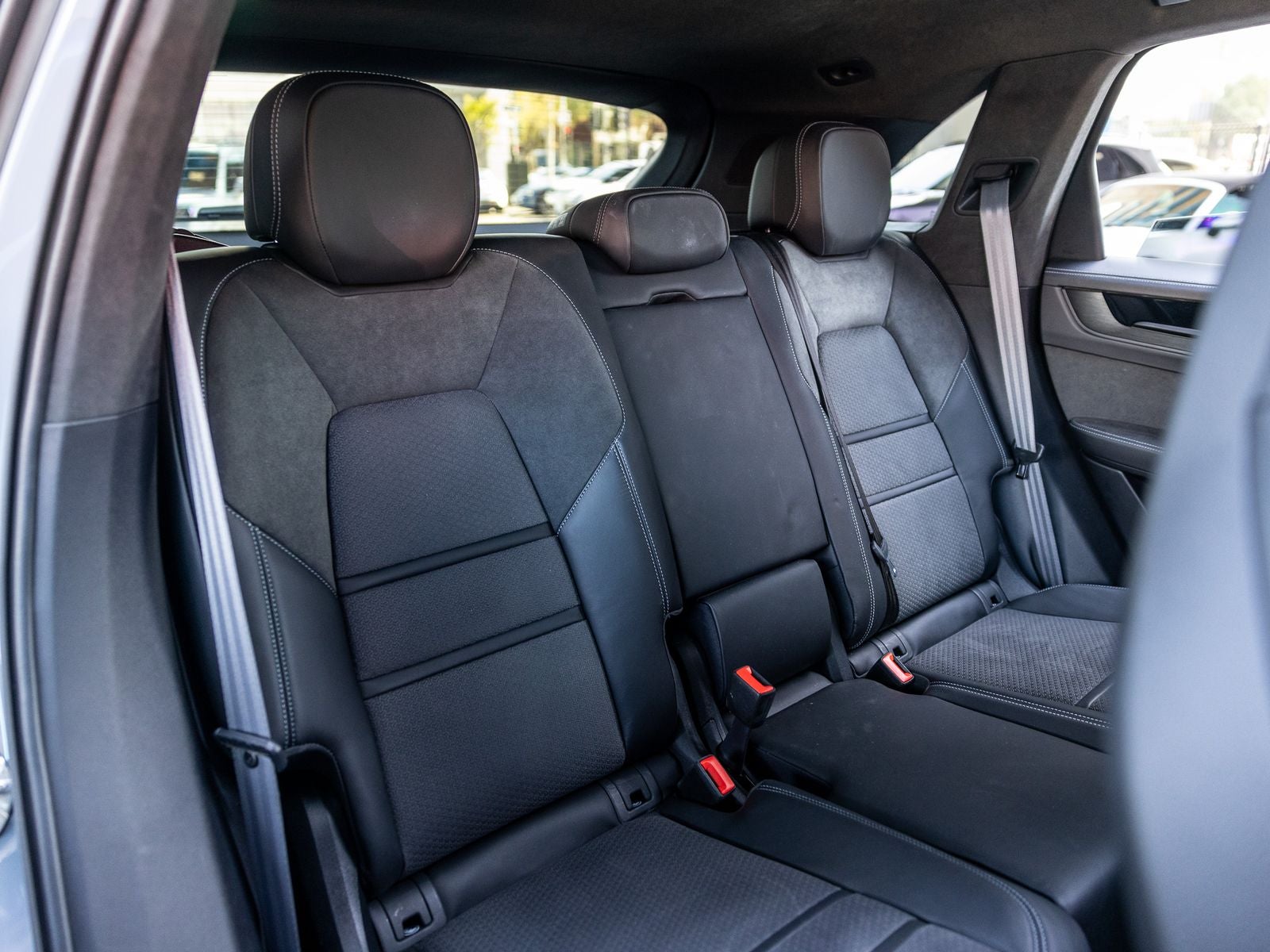 2025 Porsche Cayenne GTS