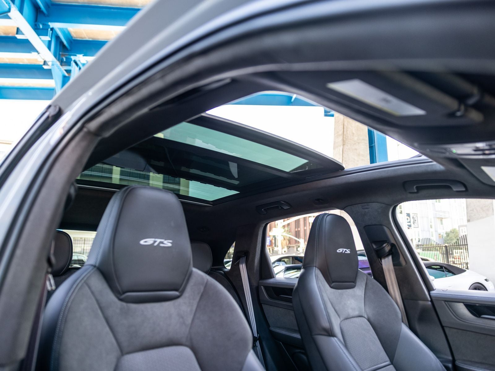 2025 Porsche Cayenne GTS