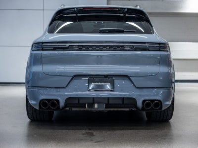 2025 Porsche Cayenne GTS