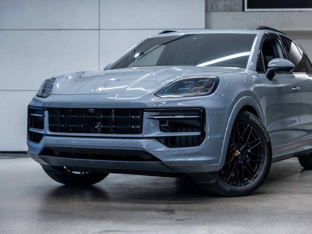 2025 Porsche Cayenne GTS
