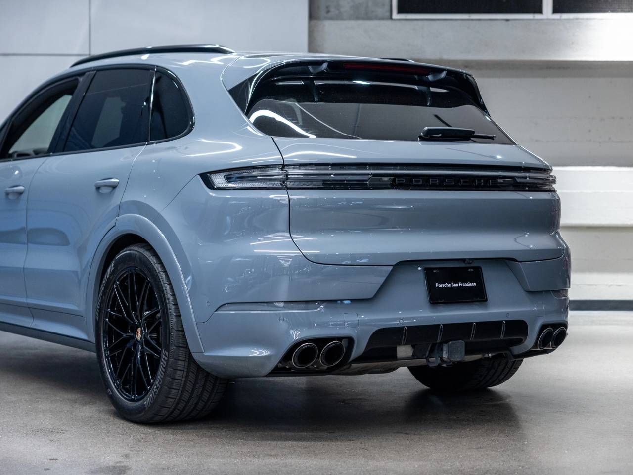 2025 Porsche Cayenne GTS
