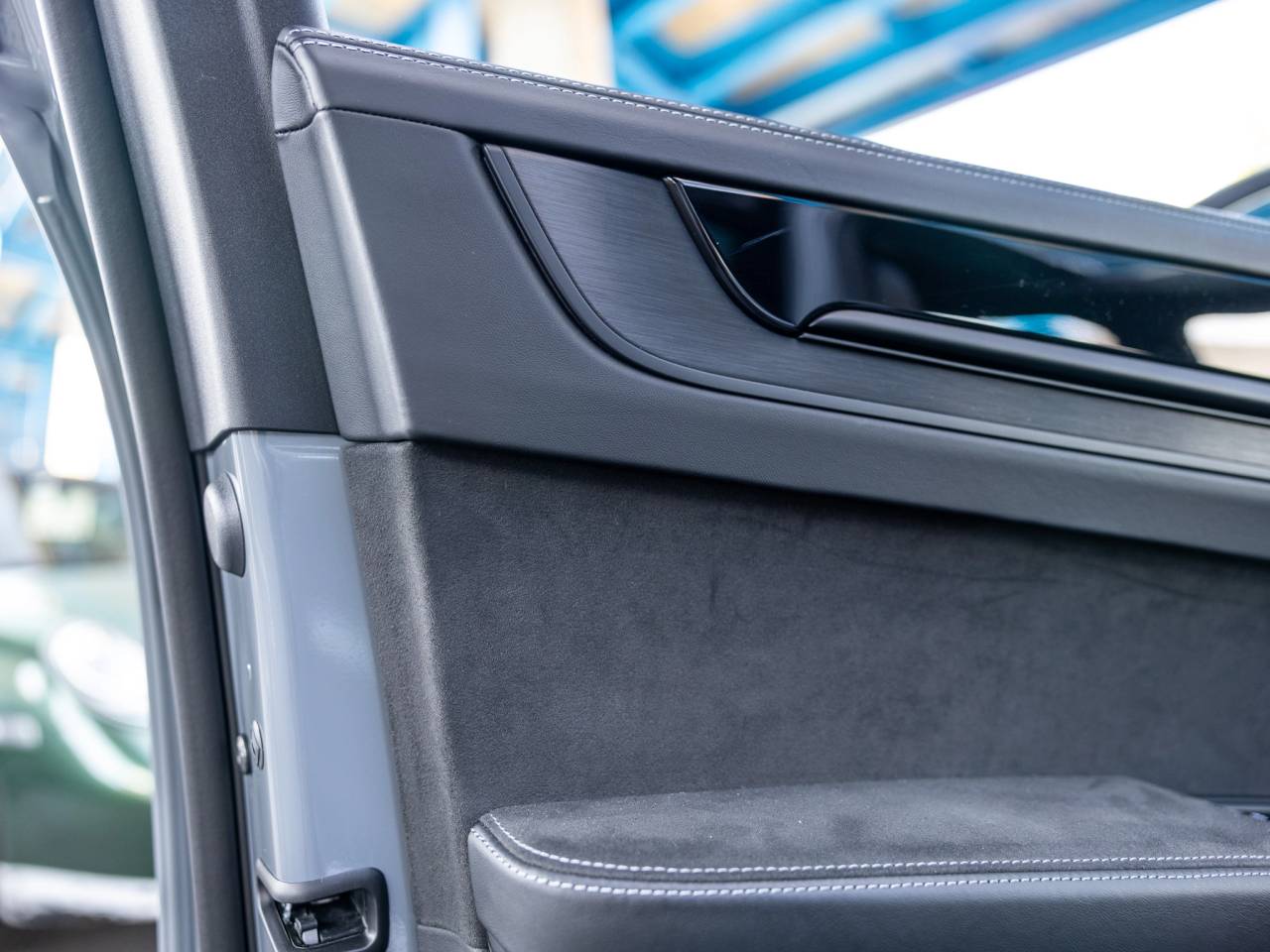 2025 Porsche Cayenne GTS