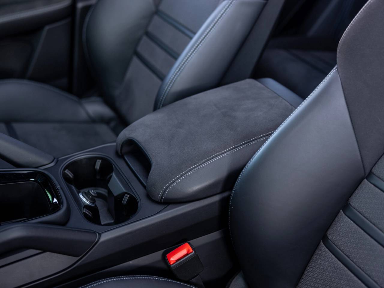 2025 Porsche Cayenne GTS