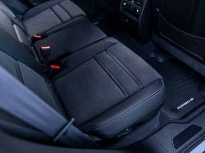 2025 Porsche Cayenne GTS