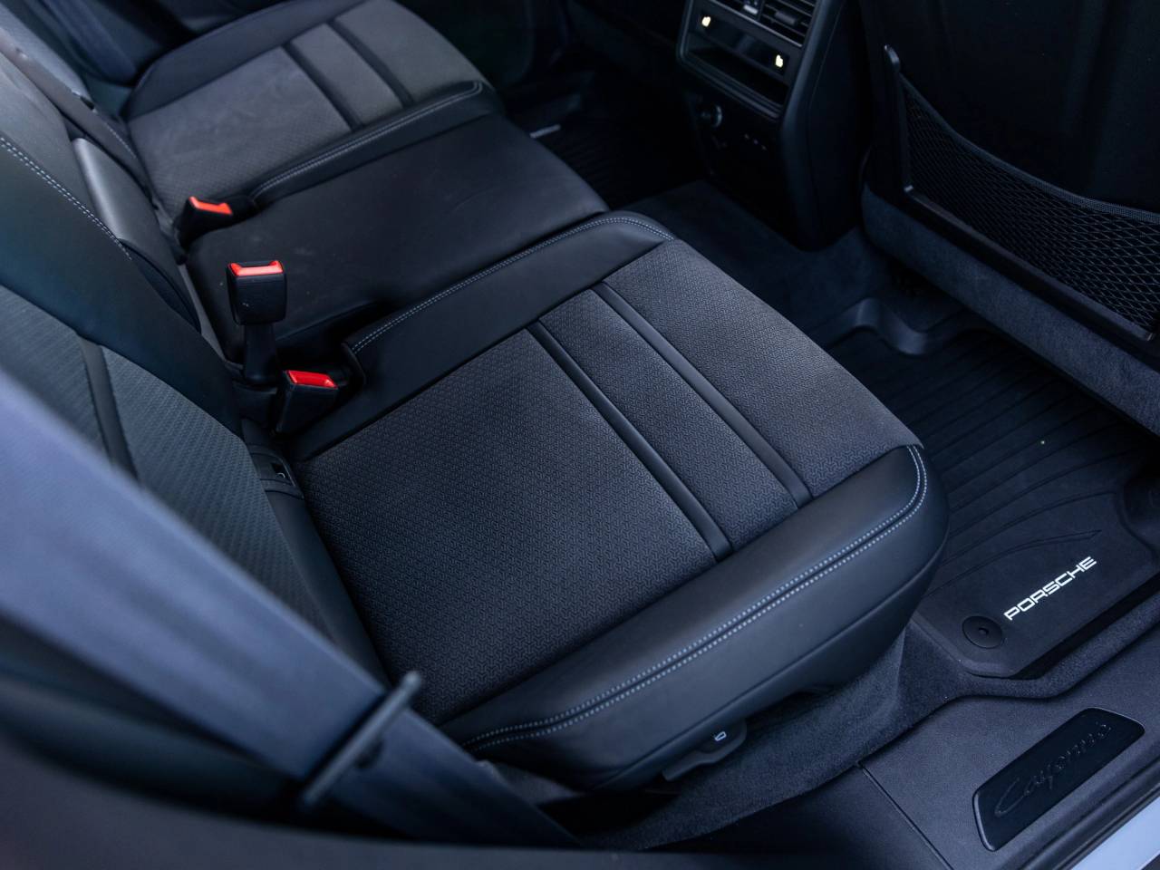 2025 Porsche Cayenne GTS