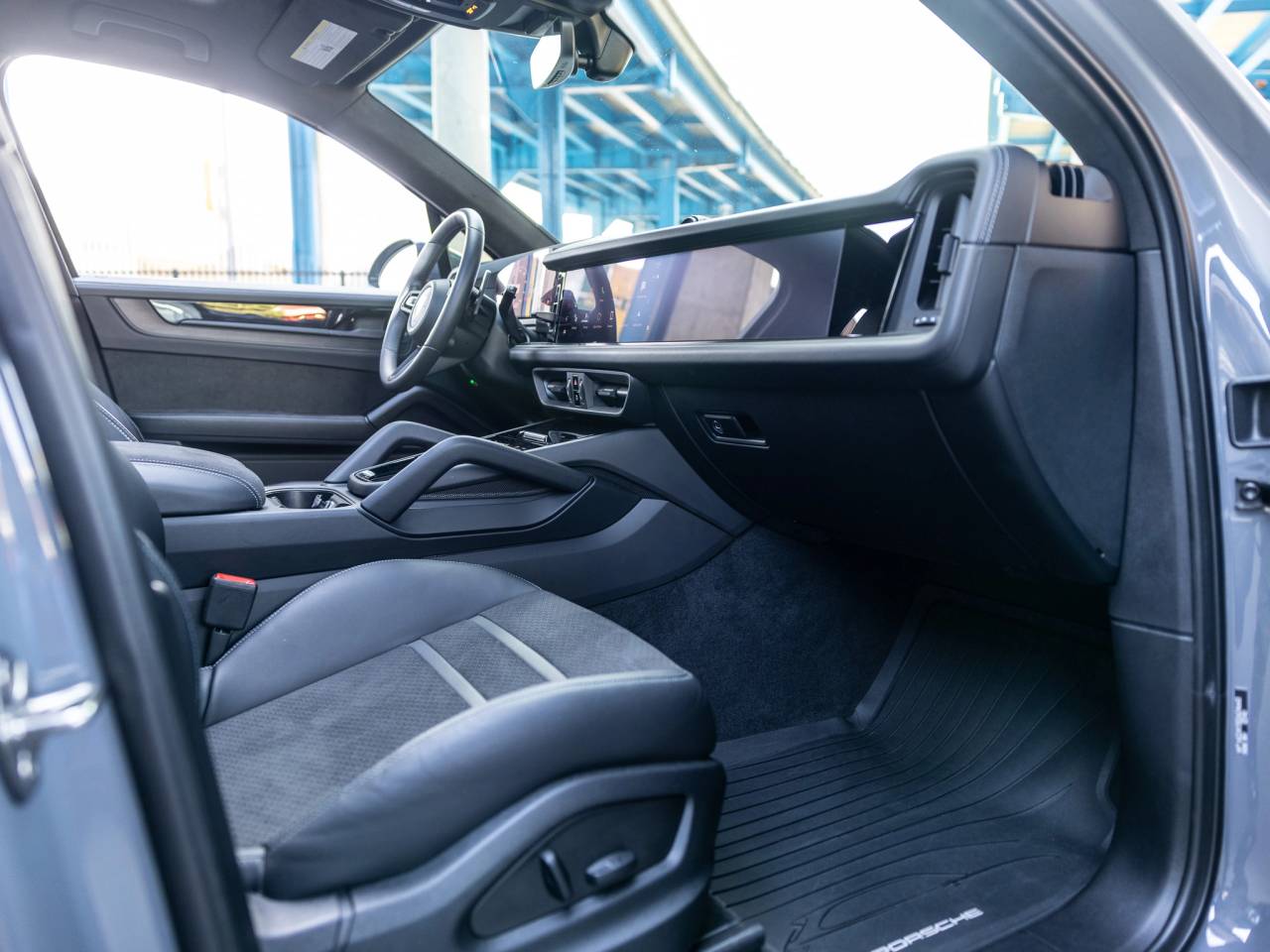 2025 Porsche Cayenne GTS