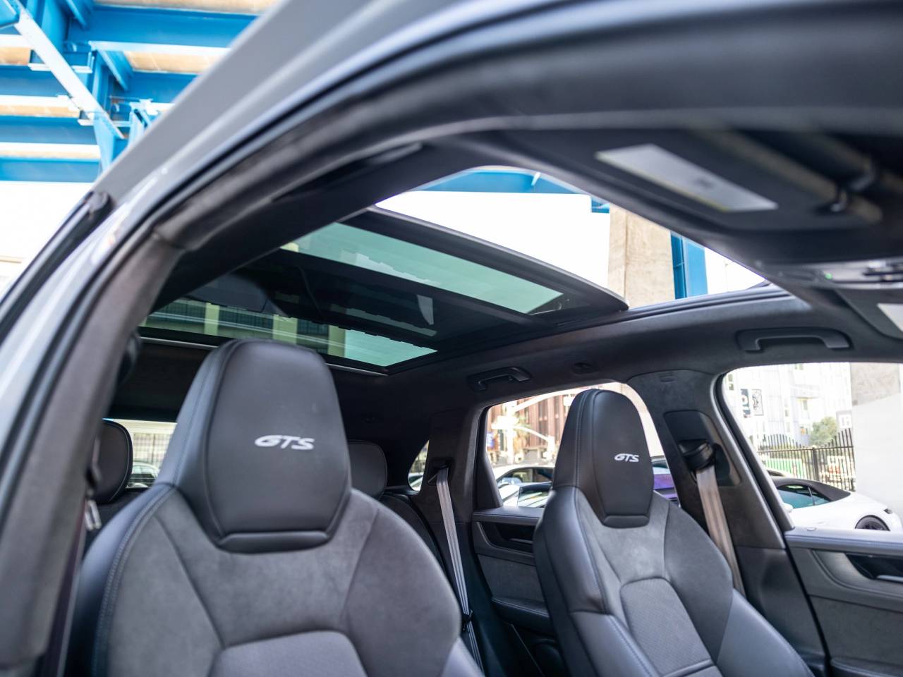 2025 Porsche Cayenne GTS