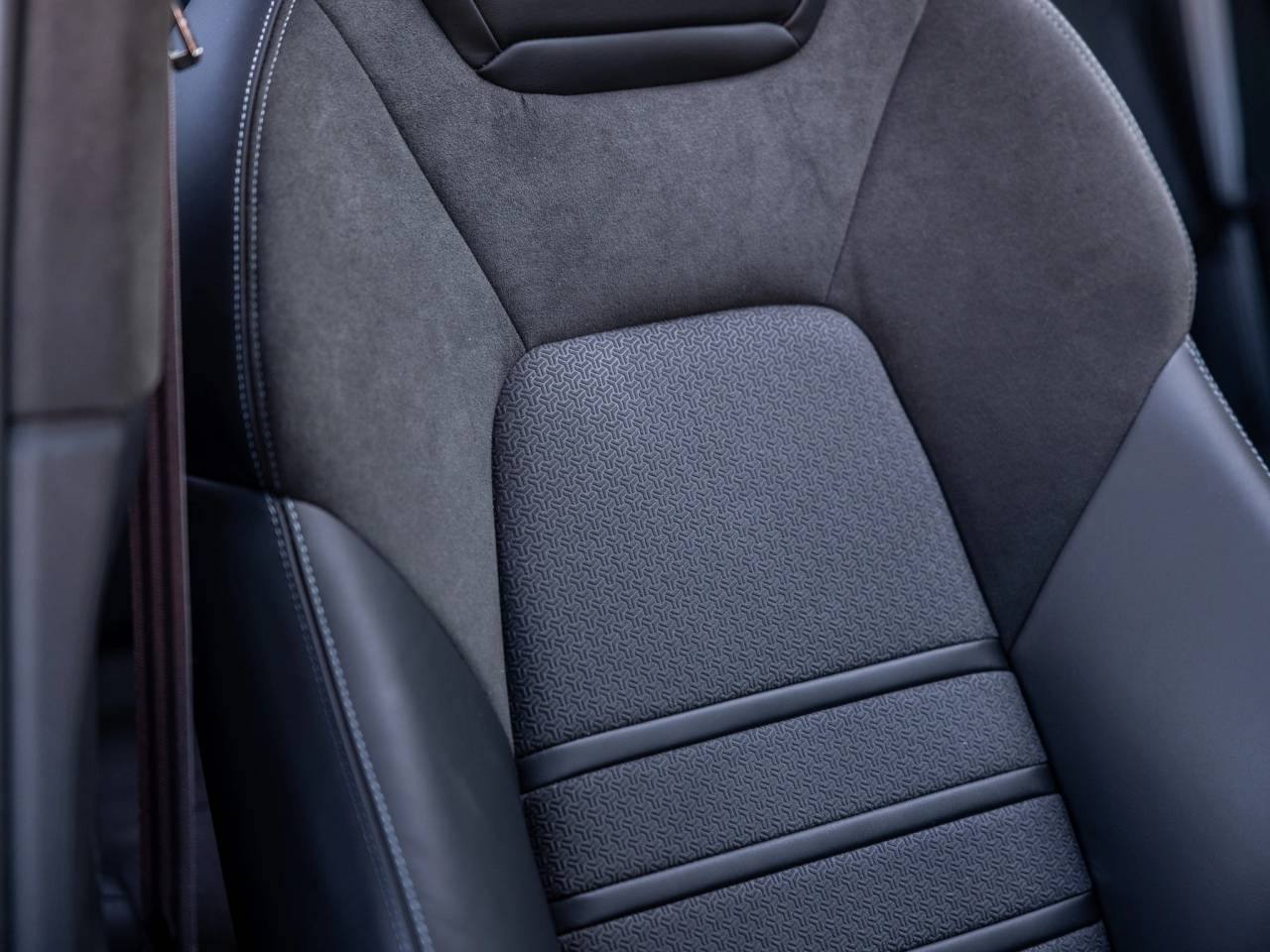 2025 Porsche Cayenne GTS