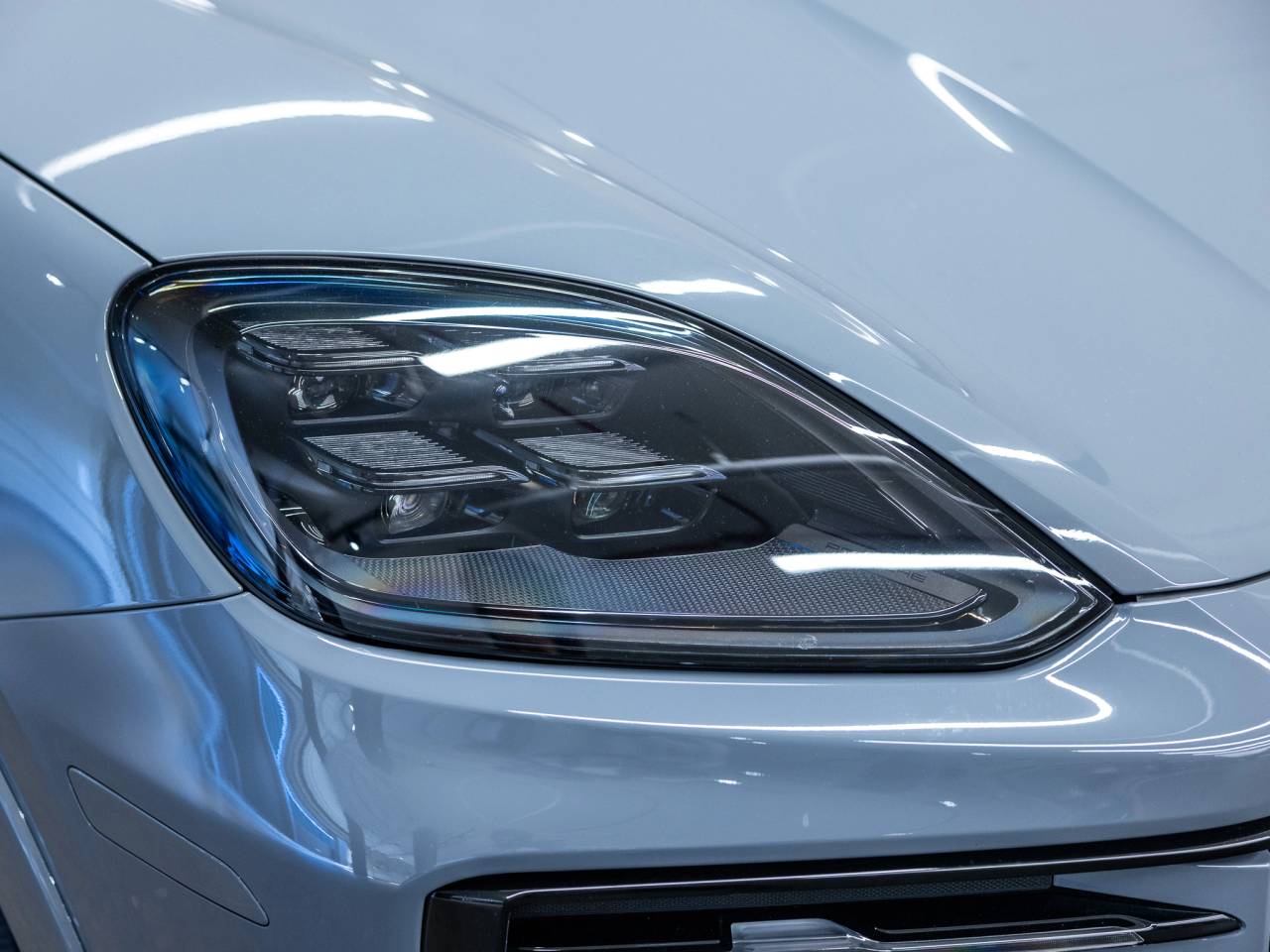 2025 Porsche Cayenne GTS