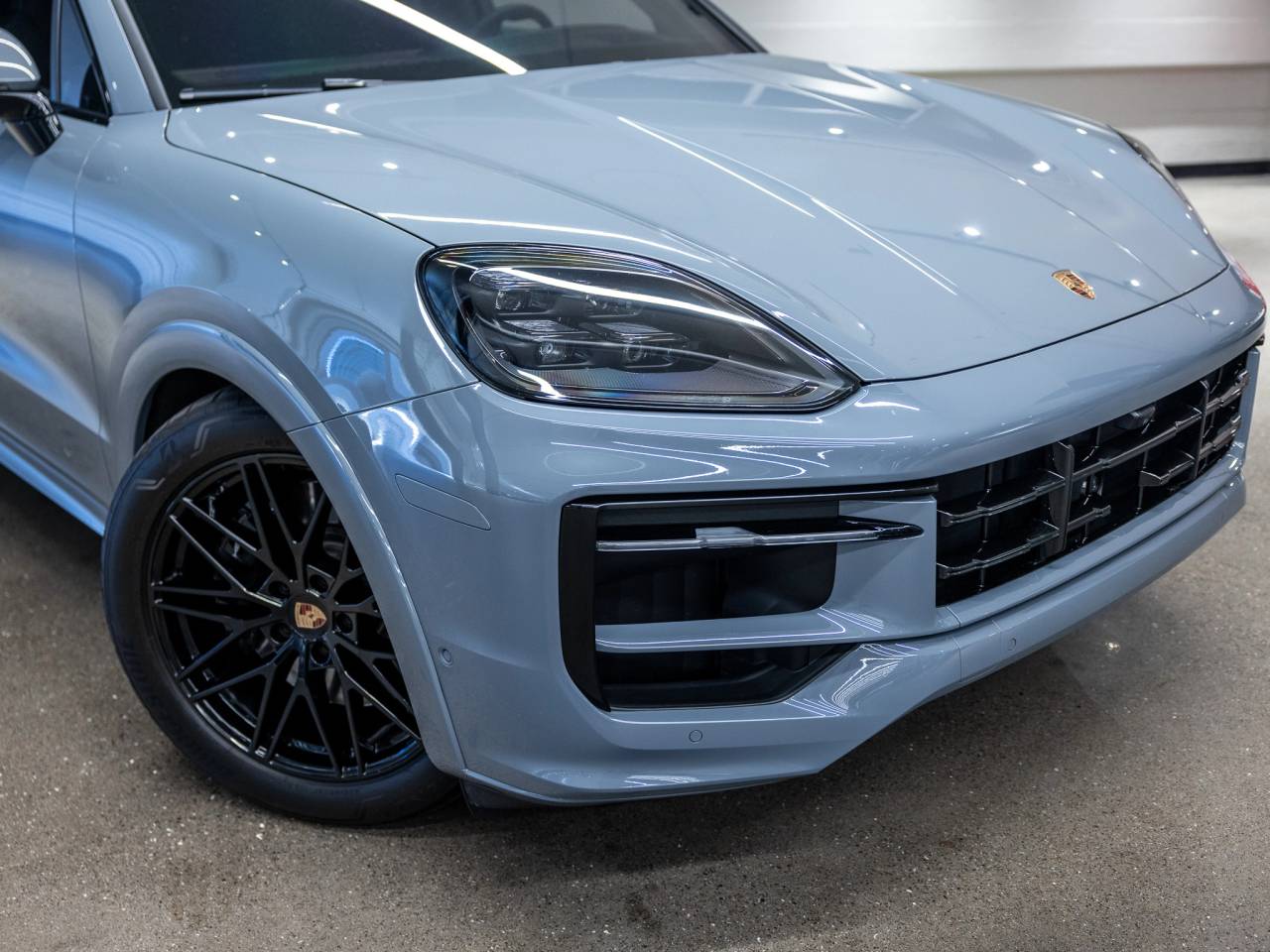 2025 Porsche Cayenne GTS