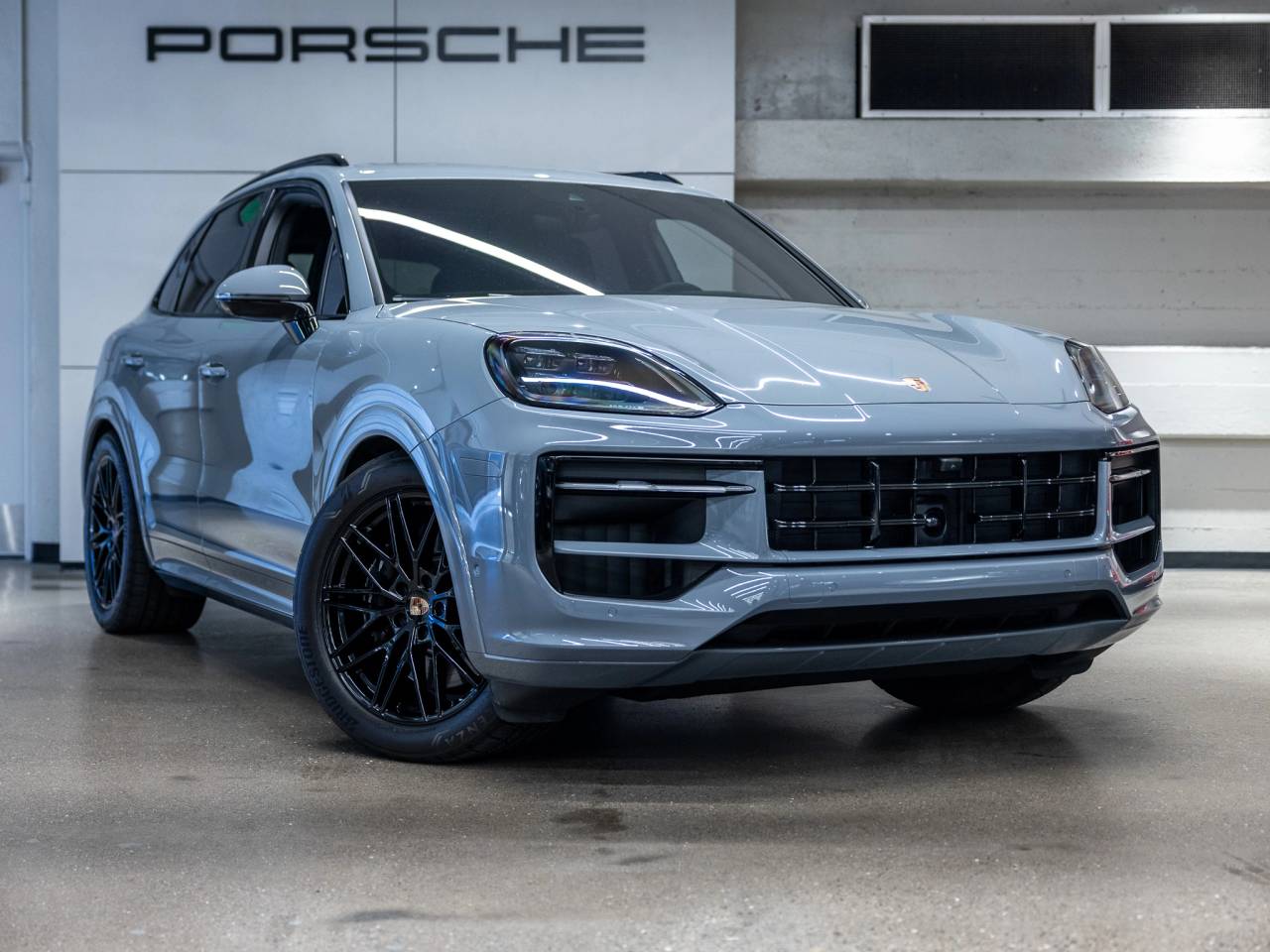 2025 Porsche Cayenne Cayenne GTS