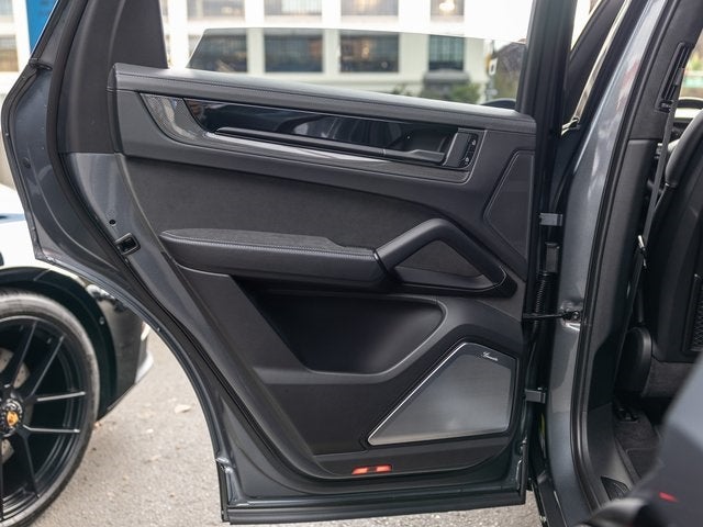 2026 Porsche Cayenne Cayenne GTS