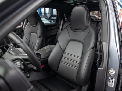 2026 Porsche Cayenne Cayenne GTS