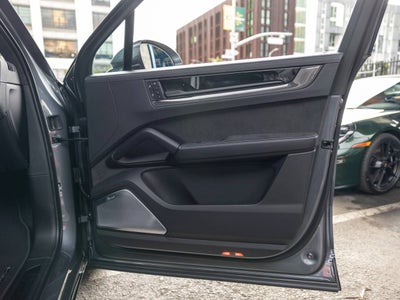 2026 Porsche Cayenne Cayenne GTS