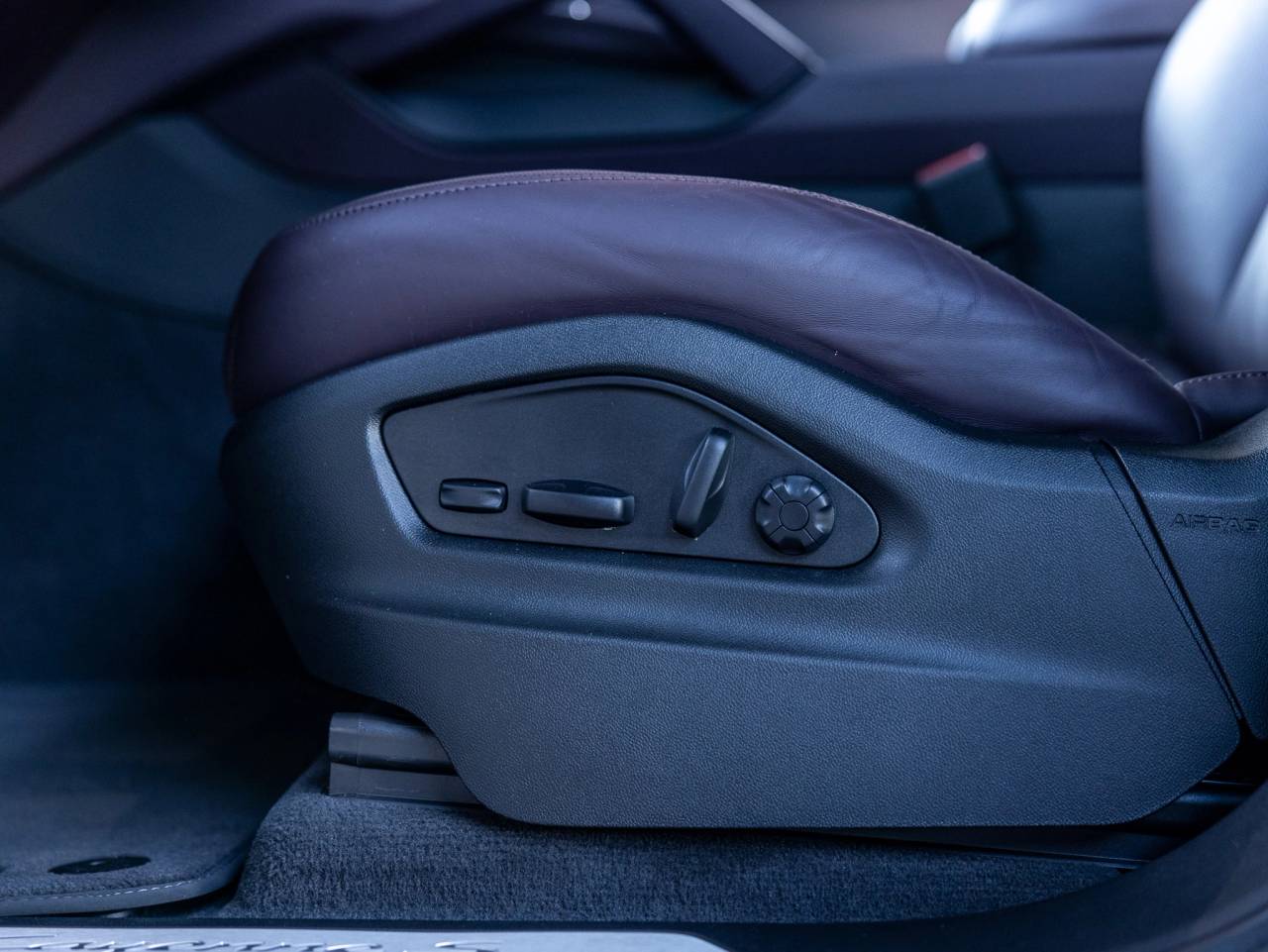 2025 Porsche Cayenne Cayenne S