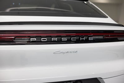 2024 Porsche Cayenne Coupe Base