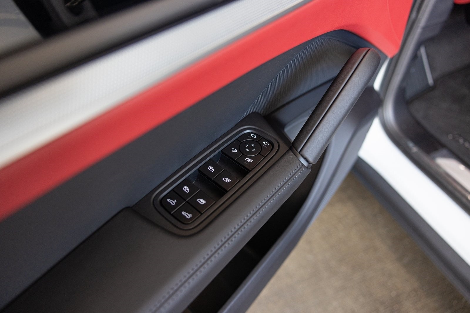 2024 Porsche Cayenne Coupe Base