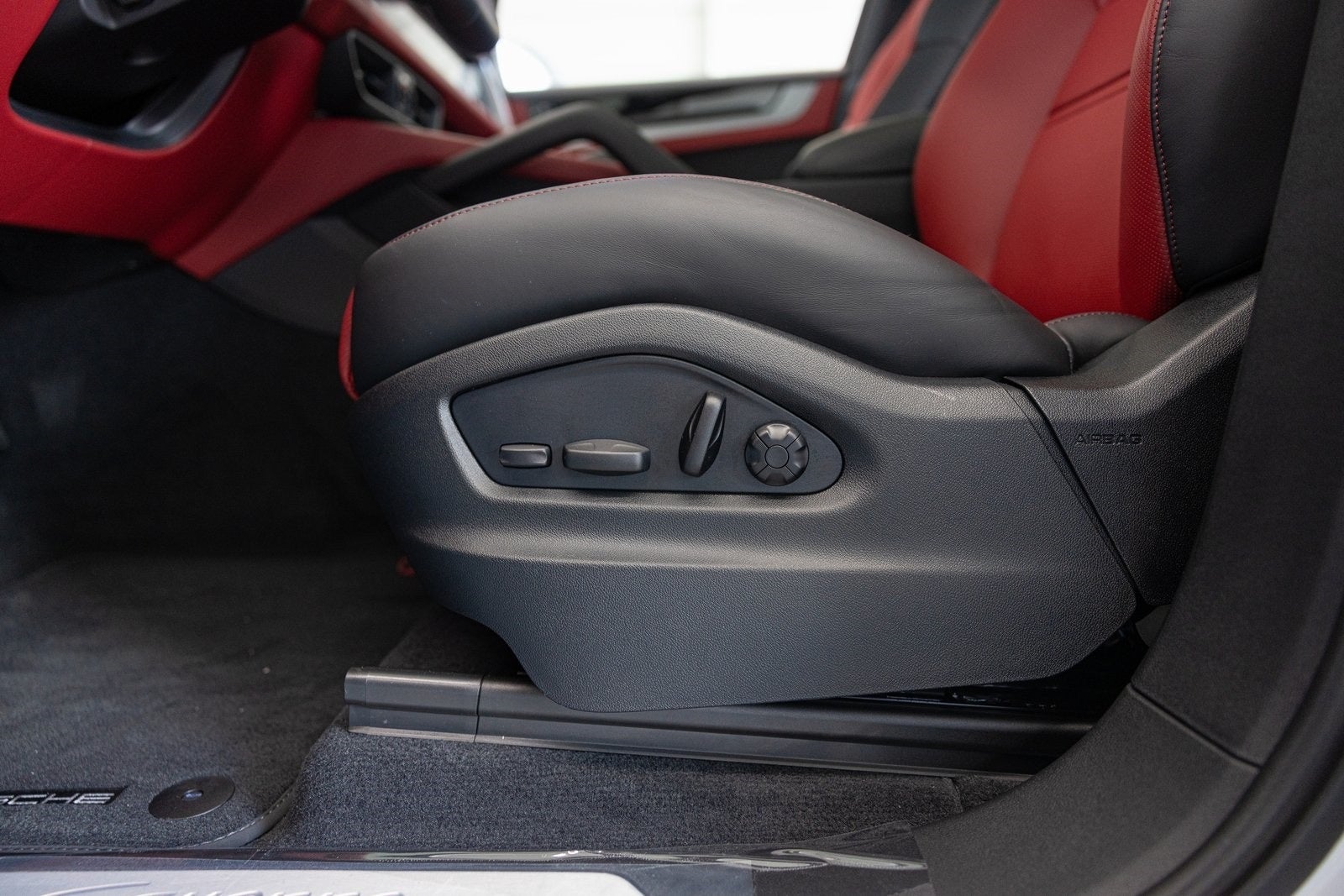 2024 Porsche Cayenne Coupe Base